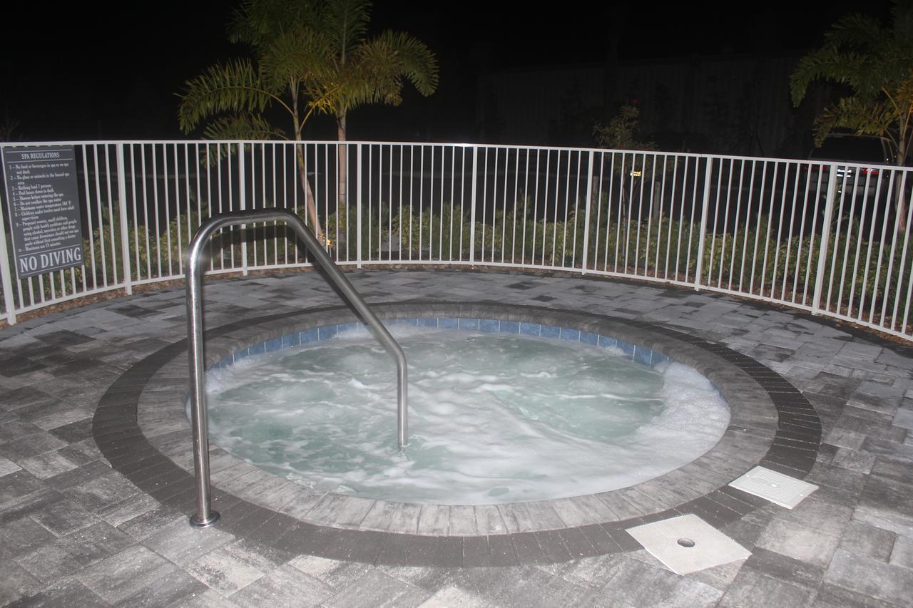 Carlisle Inn Sarasota Buitenkant foto